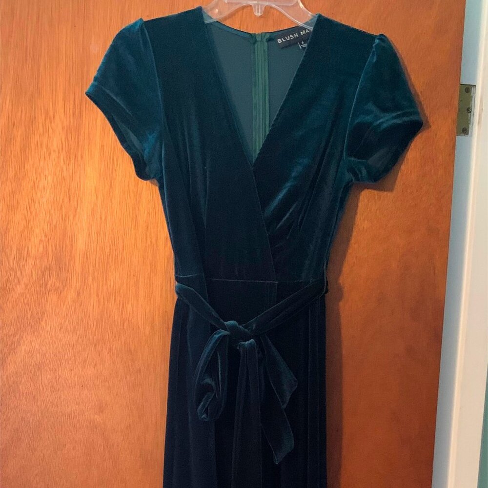 Green Velvet Short Sleeve Maxi Dress